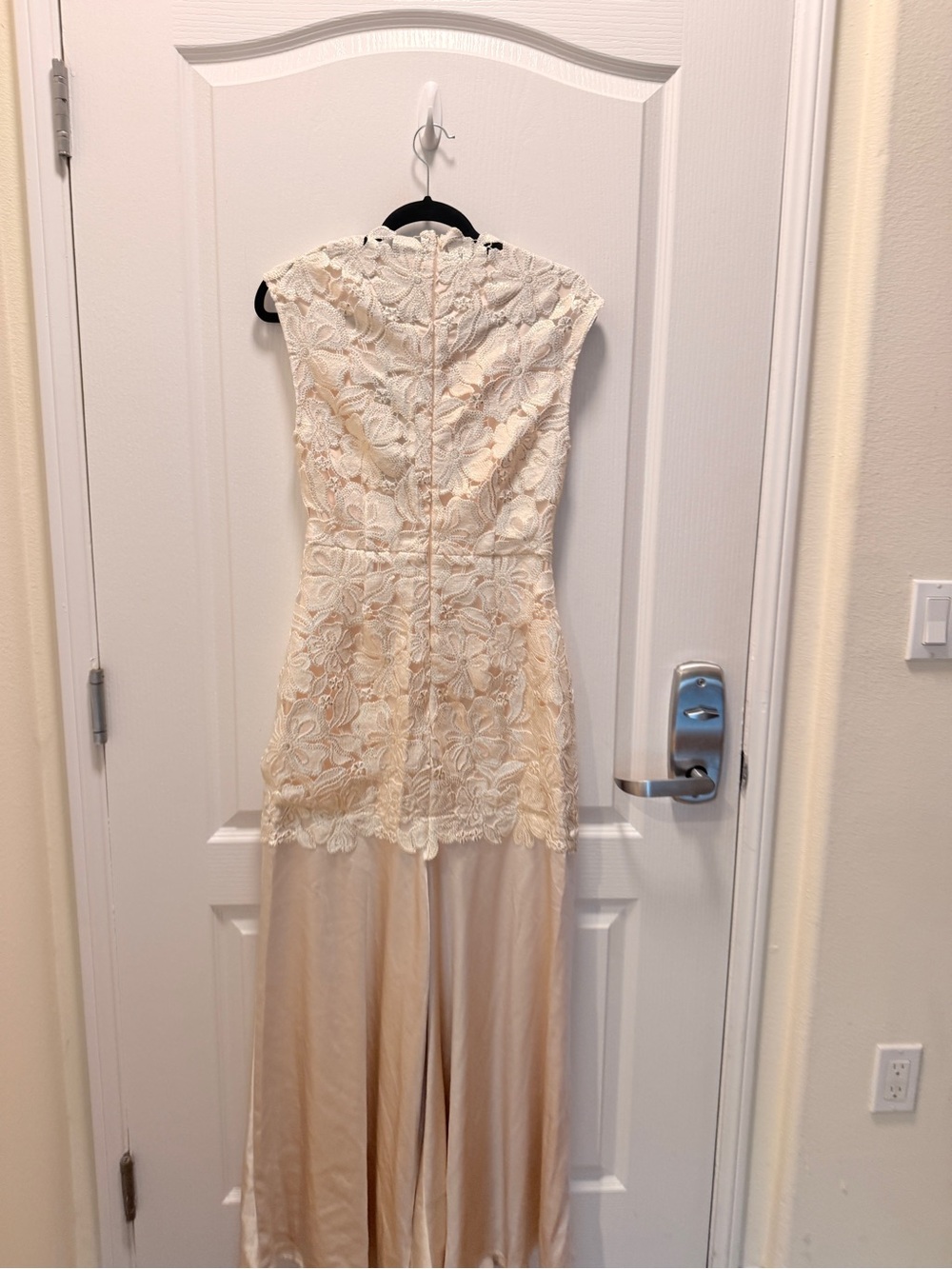 ELLIATT Nicoletta High Neck Gown in Gold Size S NWT - Picture 7 of 8